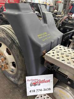 Mack Pinnacle Fender Extension for a 2015 Mack CXU600