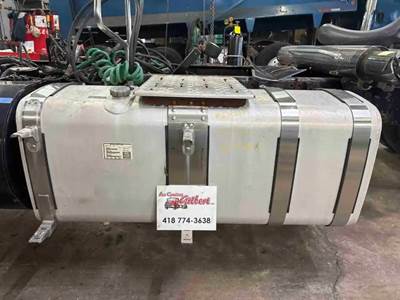 Mack Pinnacle Left Fuel Tank for a Mack CXU600