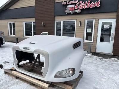 Freightliner M2 112 Hood