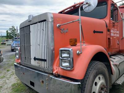 International 9300 Hood