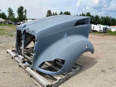 Kenworth T680 Hood