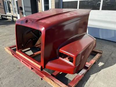 Western Star 4900 Hood for a 2022 Western Star 4900SA