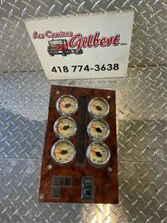 International 9900i Instrument Panel Cluster