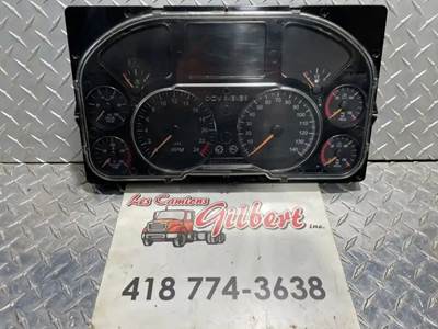 Mack Pinnacle CXU613 Instrument Panel Cluster for a Mack CXU613
