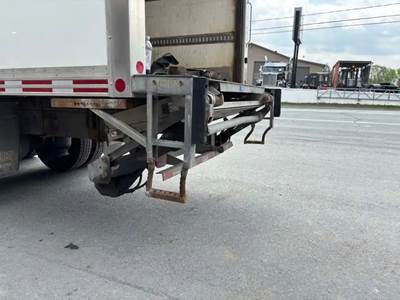 International 4400 Tailgate / Decklid