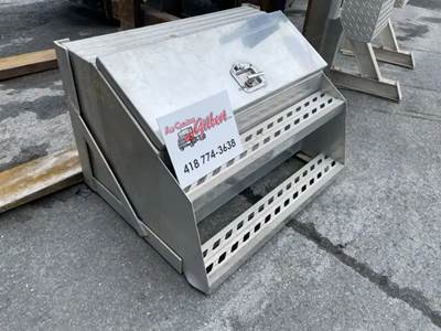 Kenworth T680 Tool Box