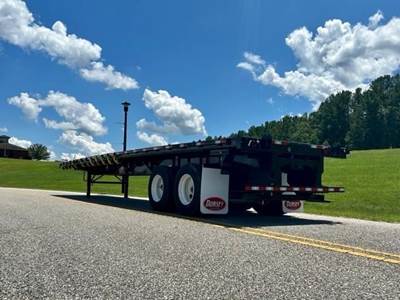 Dorsey 36x102 Steel Flatbed Trailer - Air Ride, Fixed Axle