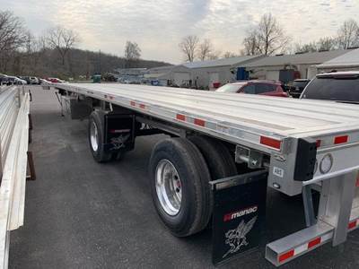 Manac 53x102 Aluminum Flatbed Trailer - Air Ride, Sliding Spread Axle