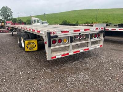 Reitnouer MaxMiser 53x102 Aluminum Flatbed Trailer - Air Ride, Sliding Spread Axle