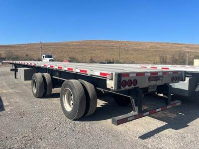 Transcraft 53x102 Combination Flatbed Trailer - Air Ride, Sliding Spread Axle