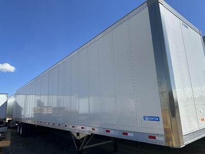Stoughton Z-Plate 53 ft Dry Van Trailer - Swing Door, Air Ride, Sliding Axle