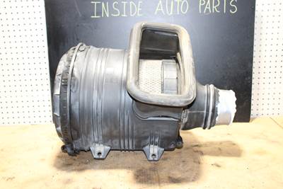 2013 International MaxxForce 13 Air Cleaner / Air Filter Housing