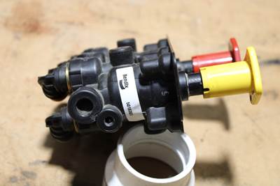 2021 Bendix 5018303 Air Valve For Sale | Mineral, VA | 5018303