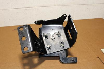 Volvo VNL Front Bumper Bracket