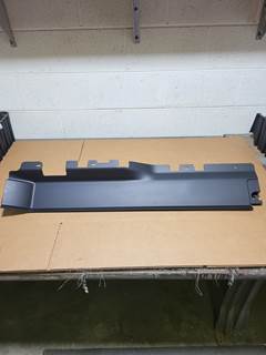 Volvo VNL Cab Exterior Panel Side Fairing