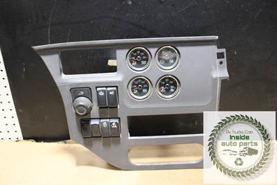 2014 Peterbilt 579 Dash Panel