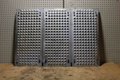 Peterbilt Deck Plate / Catwalk