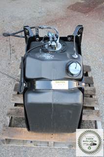 2020 Freightliner Cascadia DEF Tank