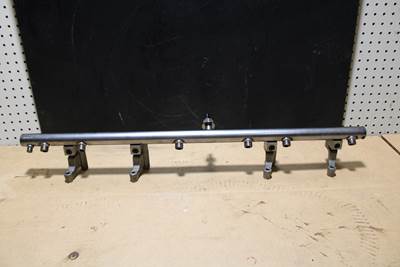 2021 Volvo D13 Fuel Injector Line