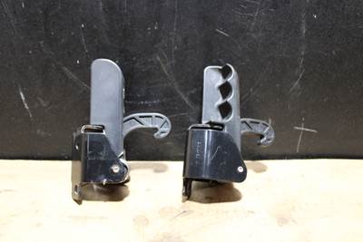 2021 Freightliner Cascadia Hood Latch