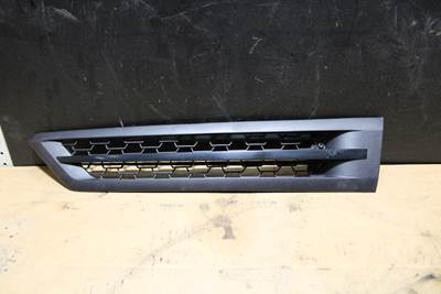 2021 Freightliner Cascadia Hood Side Vent