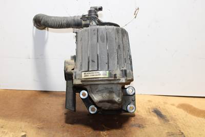 2022 Detroit DD15 Oil Filter