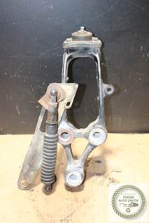 2019 Mack AN (ANTHEM) Radiator Mounting Bracket