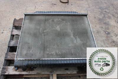 2017 Ford F-450 Radiator with fan shrouds