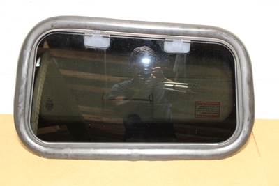 2007 Volvo VNL Sleeper Window
