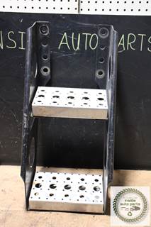 2018 Freightliner Cascadia Step