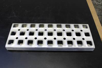 2020 Volvo VNL Aluminum Step