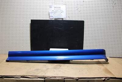 2013 Freightliner Cascadia Wind Deflector