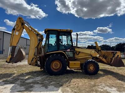 Caterpillar 420D Backhoe