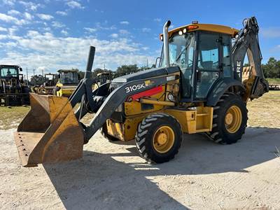 John Deere 310SK Backhoe
