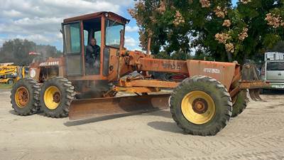 John Deere 570A Motor Grader