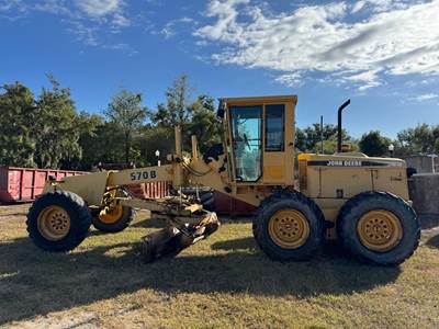 John Deere 570B Motor Grader