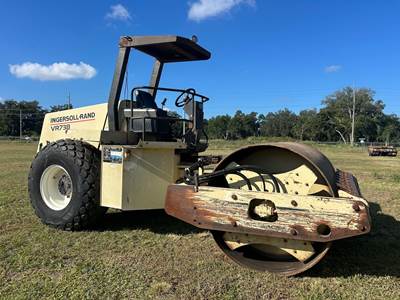 Ingersoll-Rand SD100D Smooth Drum Roller Compactor