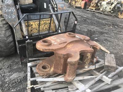 CAT 330BL/CL/DL Quick Coupler