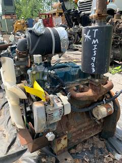 Kubota V2003 4 cylinder non-turbo diesel Engine