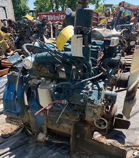 Kubota V2003 4 cylinder non-turbo diesel engine