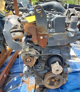 Kubota V3307 4 cylinder turbo diesel Engine