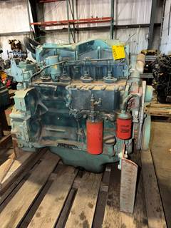 Volvo Penta TD520 GE Turbo Diesel Engine – 119 HP – LOW HOURS
