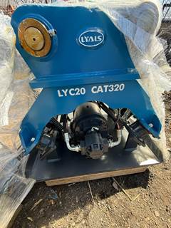 Caterpillar 320 Excavator Attachment