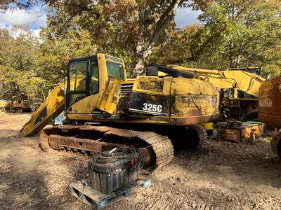 2005 Caterpillar 325CL Excavator for parts