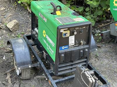 Miller Trailblazer 325 Diesel Generator