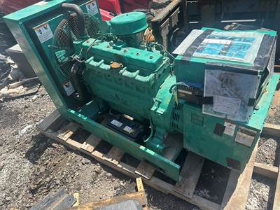 Cummins Onan Genset Generator 480V 3 Phase Diesel Generator ONLY 572 Hours