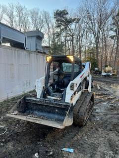 2017 Bobcat T590 Skid Steer - Bucket / Forks