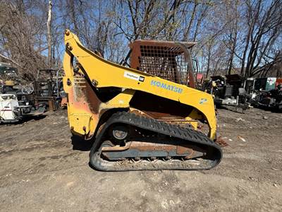 Komatsu CK35-1 Skid Steer