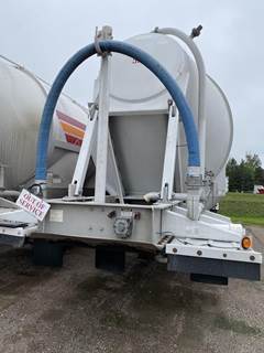 Polar 44x102 Tandem Axle Aluminum Dry Bulk / Pneumatic Tank Trailer - Hendrickson, Fixed Axle