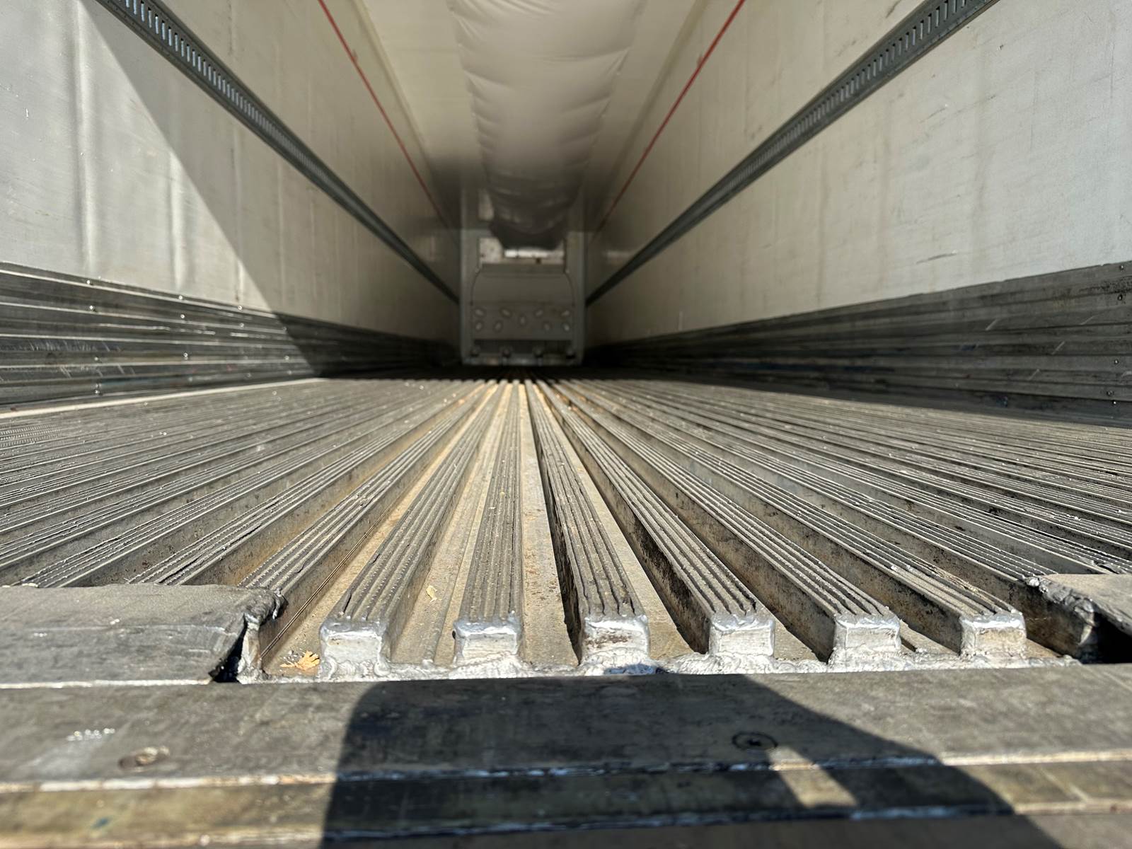 2010 Hyundai ROLL DOOR AIR RIDE REEFER WITH THERMO KING UNIT Reefer